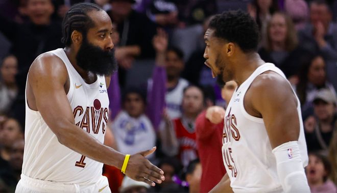 哈登14助攻引领骑士大胜爵士 莫布里米切尔合砍