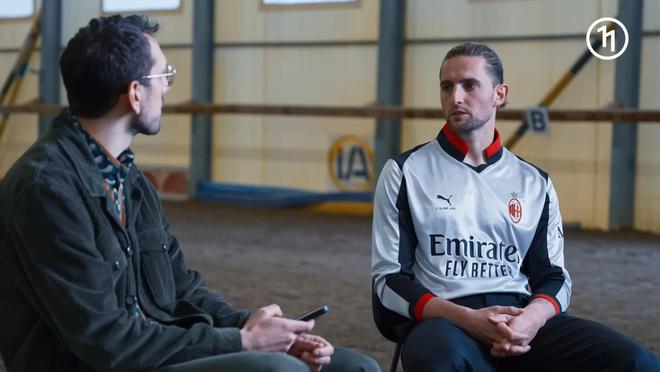 米兰中场拉比奥：适应力与心理韧性铸就高效表