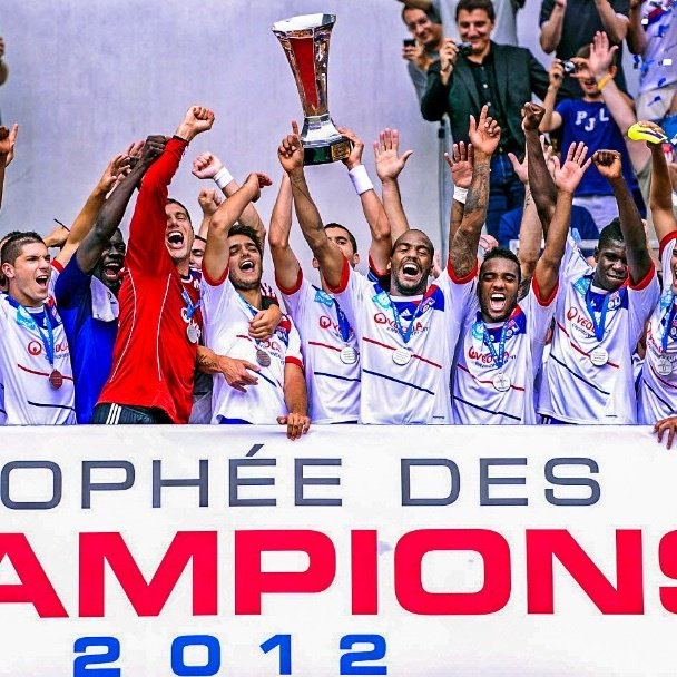 里昂14年无冠陷困境 法甲杯欧联双线出局