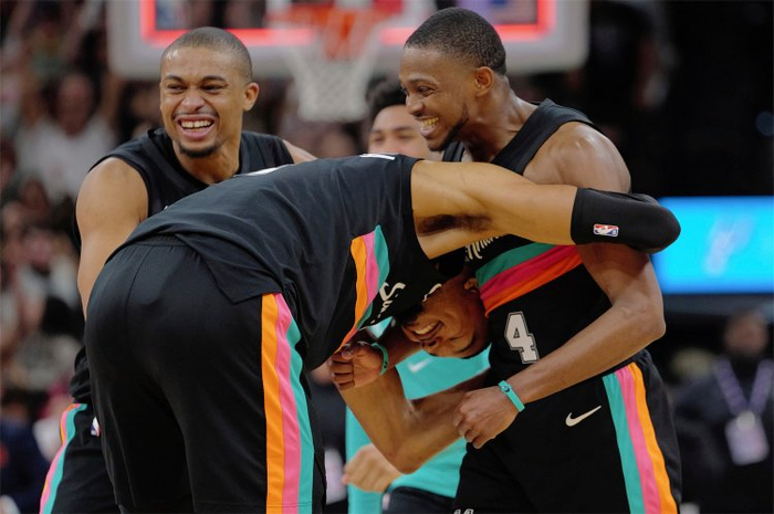 马刺双星闪耀送步行者16连败 文班亚马防守统治