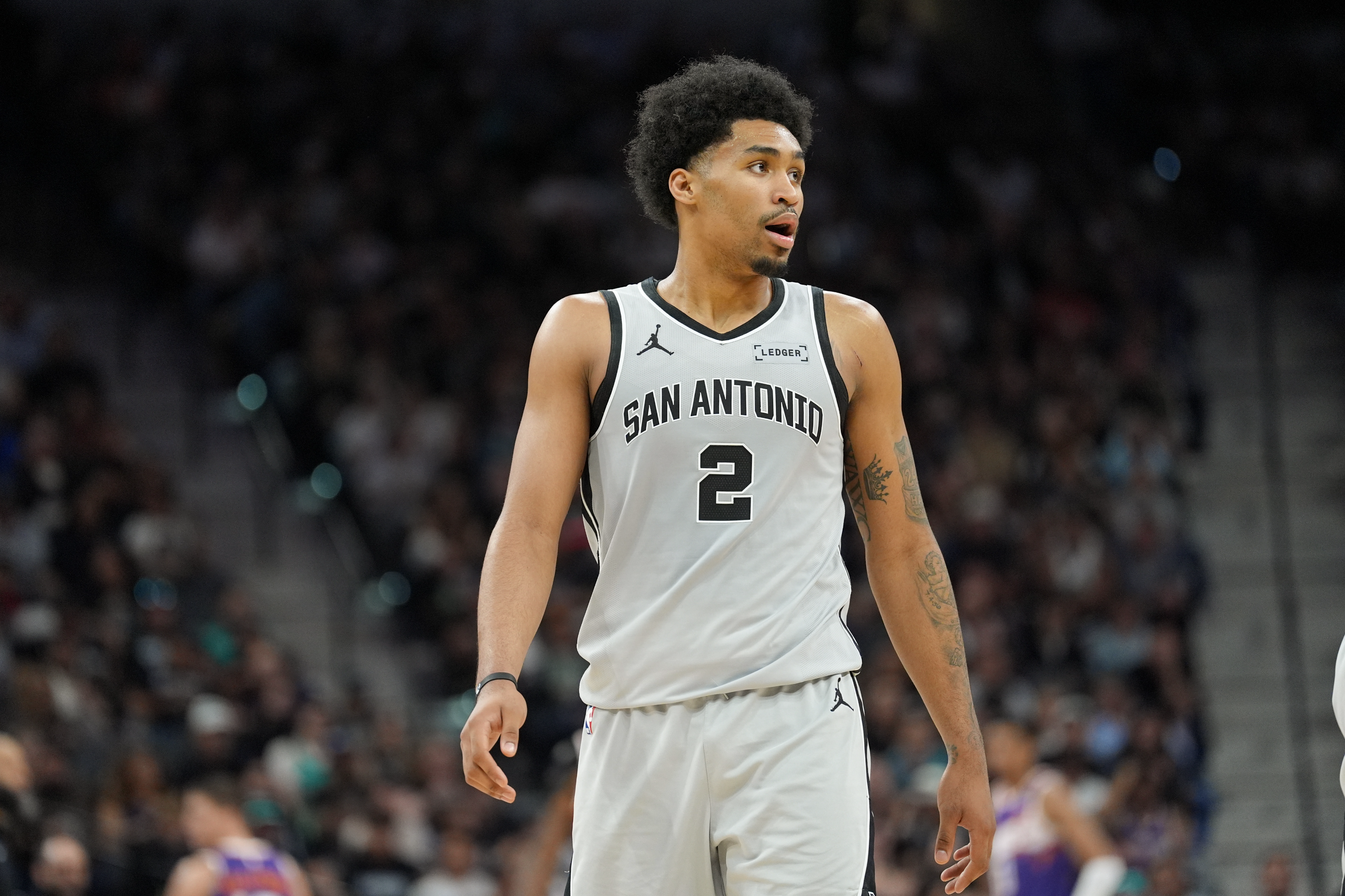 马刺双星闪耀送步行者16连败 文班亚马防守统治