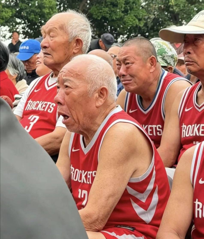 湖人3-0领先火箭 G4生死战杜兰特伤退成关键变数